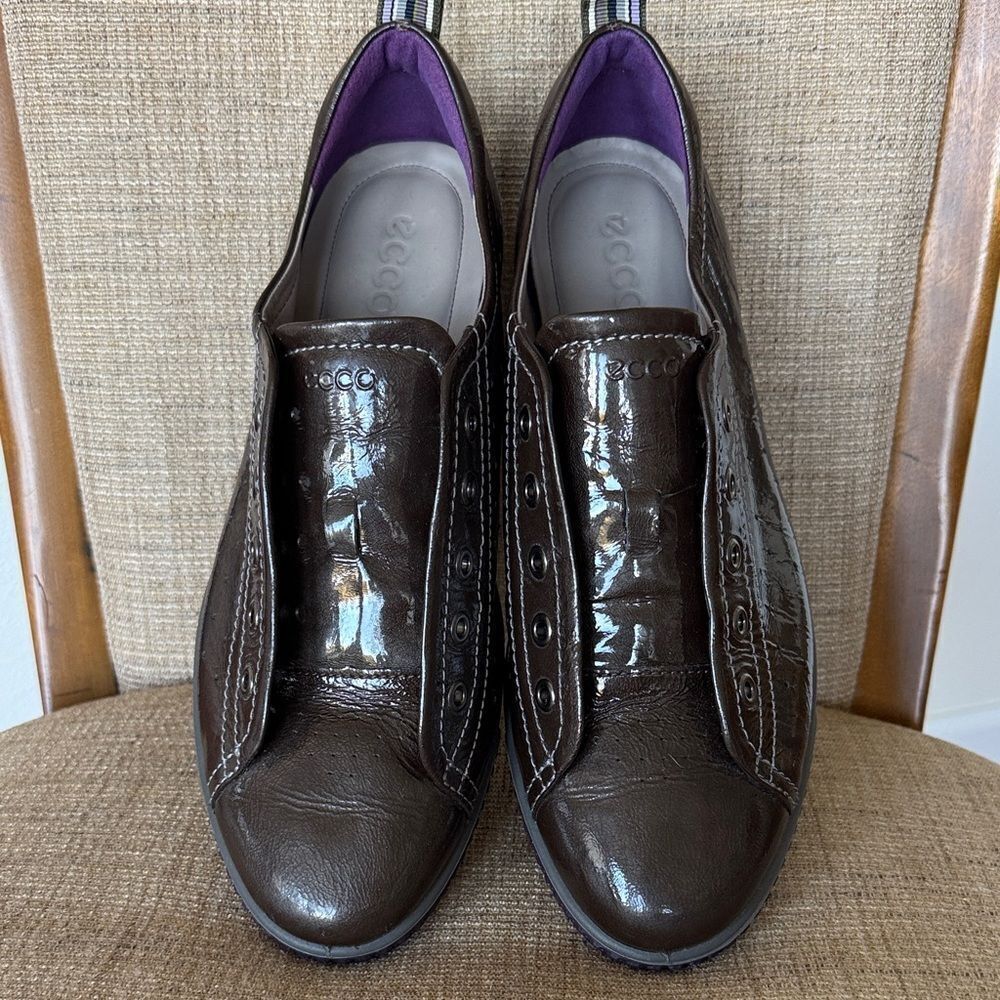 Ecco walking shoes